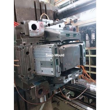 Behälter aus Kunststoff-Formen